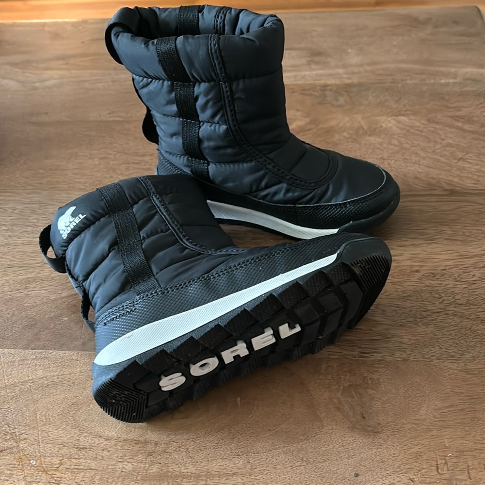 Kids sorel Winter boots size 11